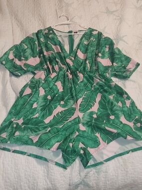 SHEIN Green Leaf-Print Pink Background Womens One-Piece Romper